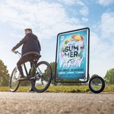 Reclame aanhangwagen voor fietsen „Extra“